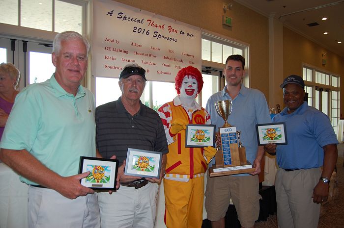 CED Golfers with Ronald