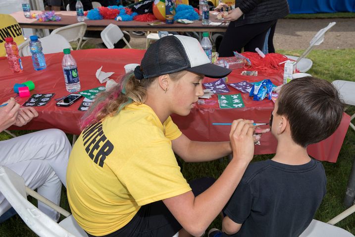 Volunteer at the 2019 West LA Walk for Kids  